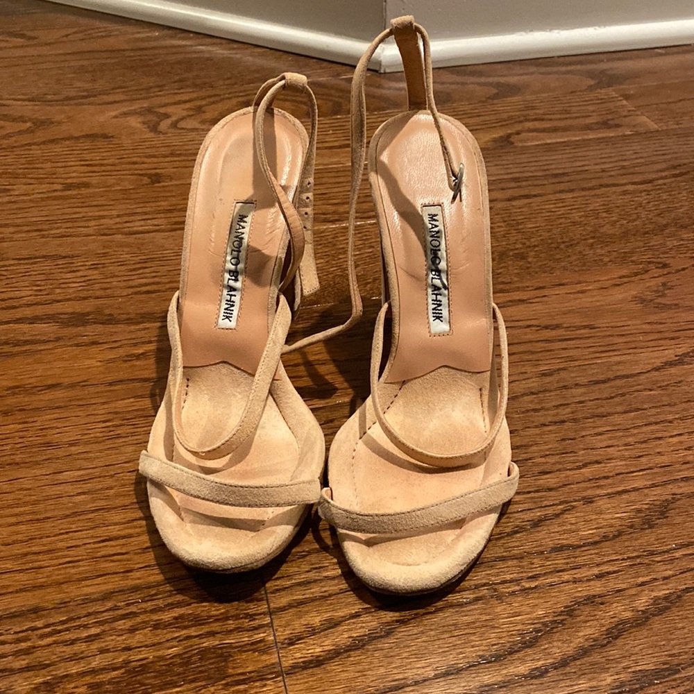 Manolo Blahnik Pink Nude Heels